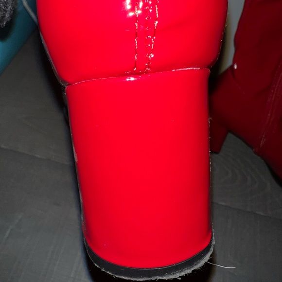 Ellie Brand Red Vinyl GoGo Boots Size 7 - Picture 9 of 14